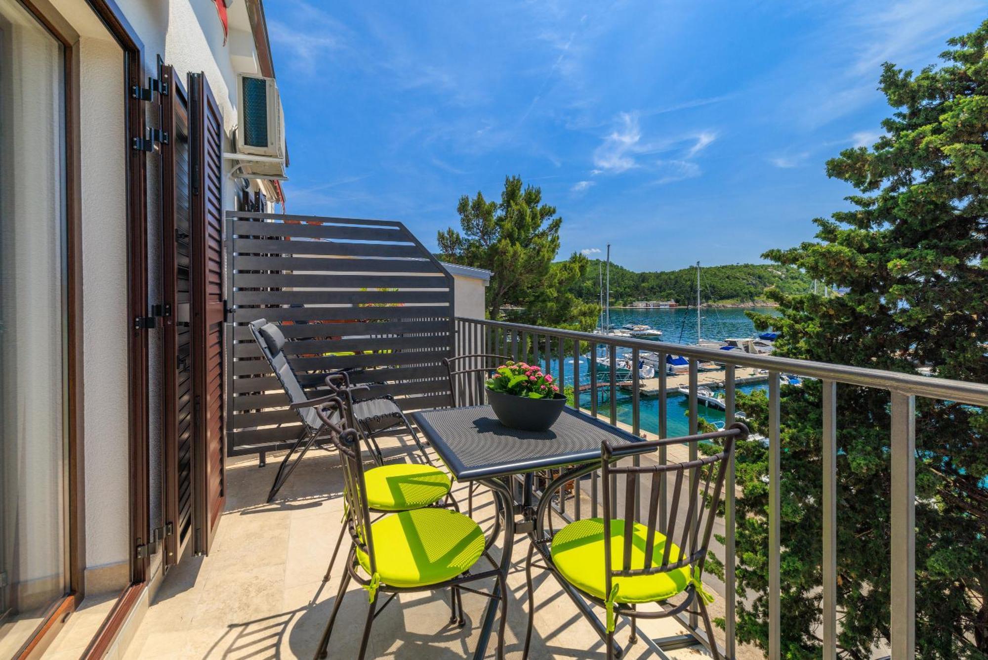 Apartment Viktorija Jadranovo