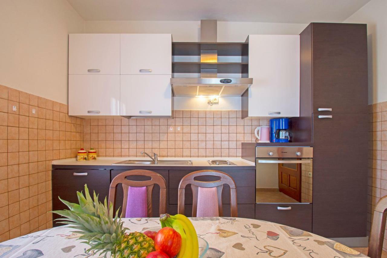 Viktorija Apartment Jadranovo
